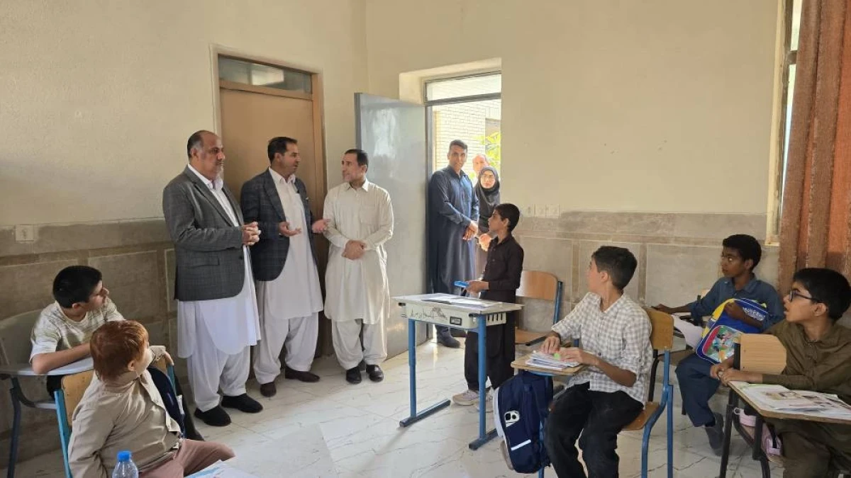 بازدید مدیرعامل سازمان منطقه آزاد چابهار از مدرسه استثنایی هدایت؛ تأکید بر رفع مشکلات و بهبود امکانات آموزشی