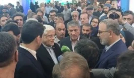 بازدید معاون اول رئیس‌جمهور همراه با وزیر ارتباطات از غرفه پیام در نمایشگاه الکامپ