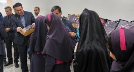 توزیع هزار بسته نوشت افزار میان دانش‌آموزان نیازمند با حمایت شرکت نفت سپاهان