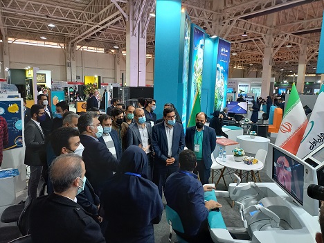 بازدید جمعی از نمایندگان مجلس از آخرین دستاوردهای فنی و دیجیتال همراه اول در ایران‌ تلکام 2021